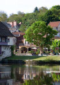Logis Hotel Les Flots Bleus Beaulieu-sur-Dordogne Exteriér fotografie