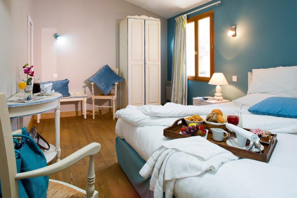 Logis Hotel Les Flots Bleus Beaulieu-sur-Dordogne Pokoj fotografie